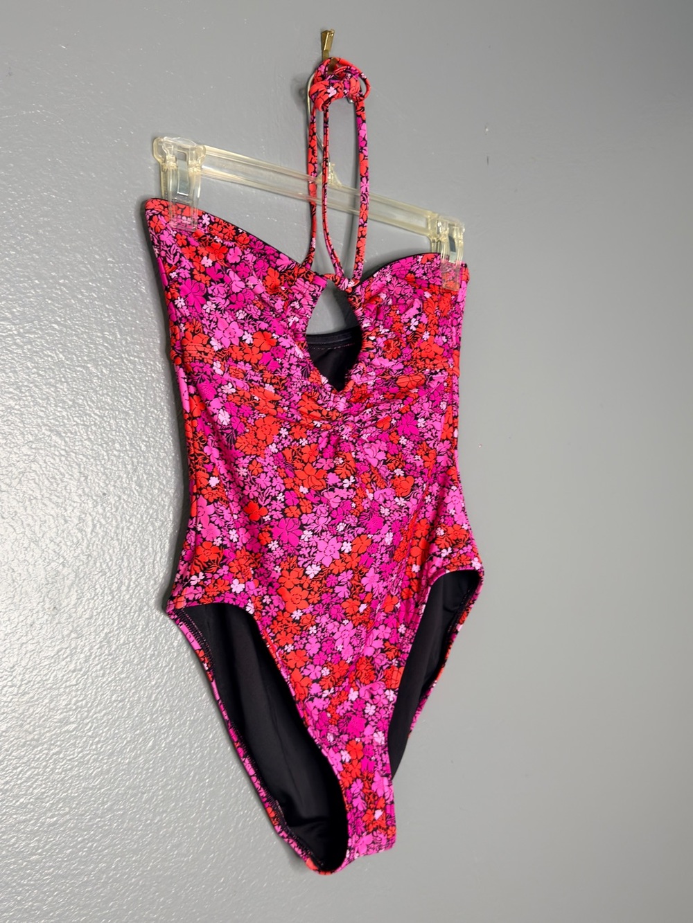 MICHAEL Michael Kors Pink & Red Floral Womens KeyHole One-Piece Swimsuit Size 8